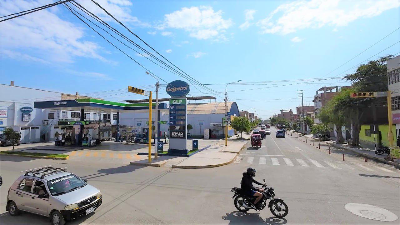 VENTA DE GRAN ALMACÉN EN CHICLAYO